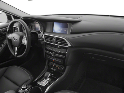 2018 INFINITI QX30 Premium