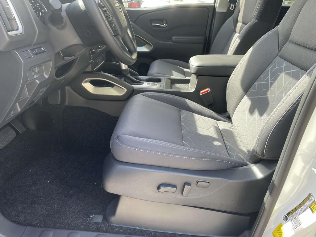 2026 Nissan Frontier SV - Photo 14