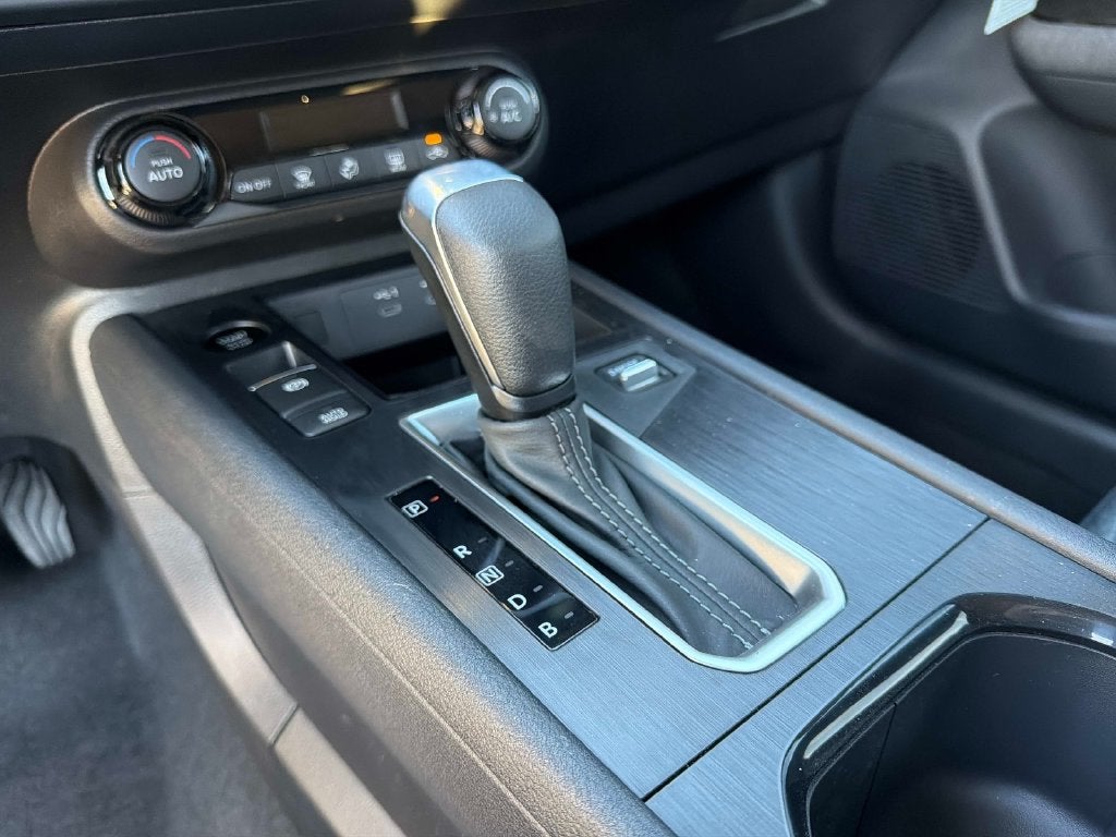2027 Nissan Kicks SV