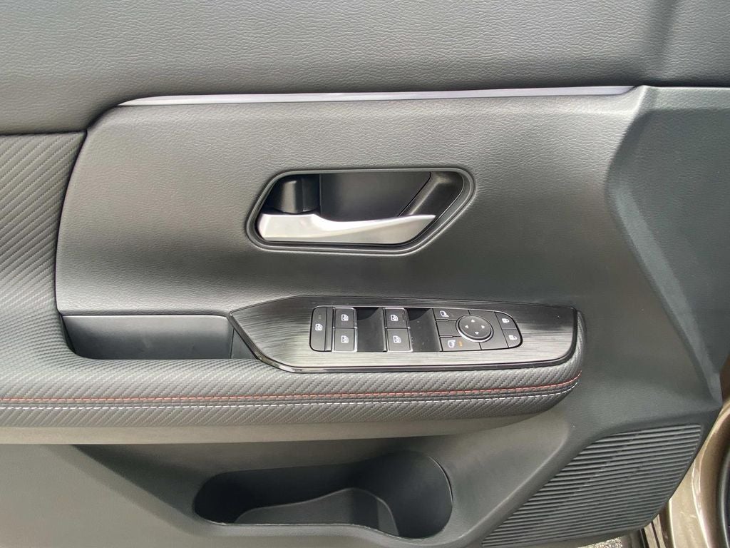 2025 Nissan Kicks SR - Photo 15