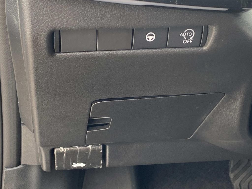 2025 Nissan Kicks SR - Photo 17