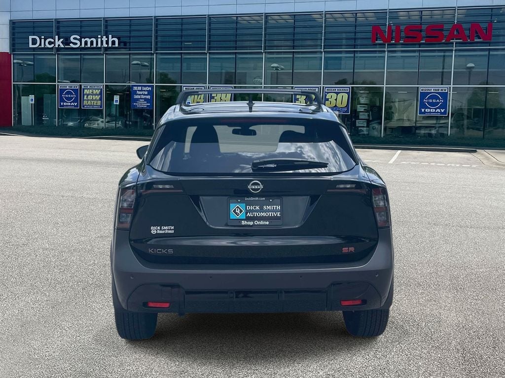 2025 Nissan Kicks SR