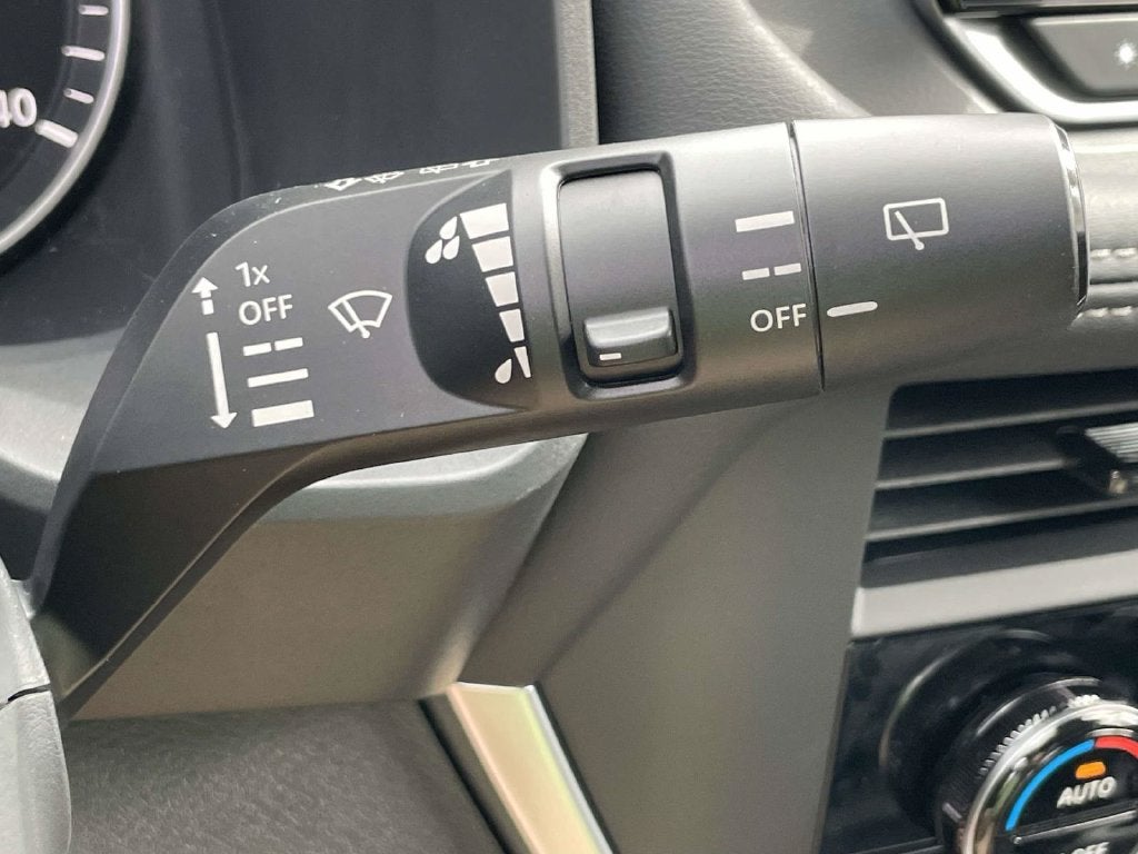 2027 Nissan Rogue SV