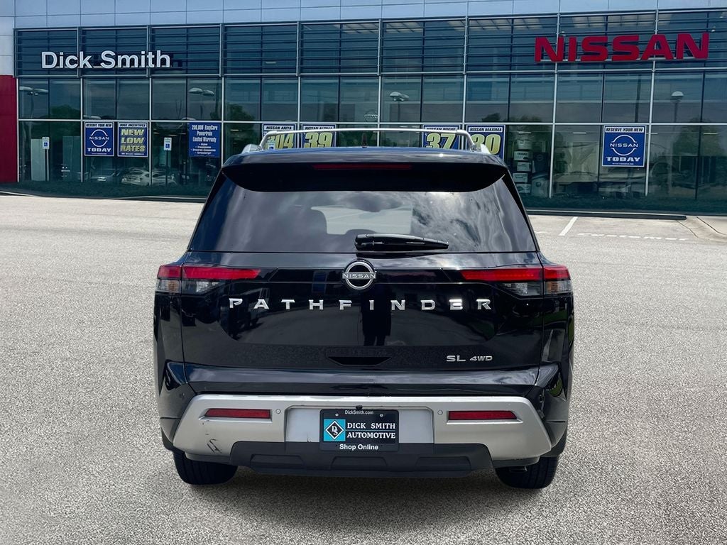 2025 Nissan Pathfinder SL
