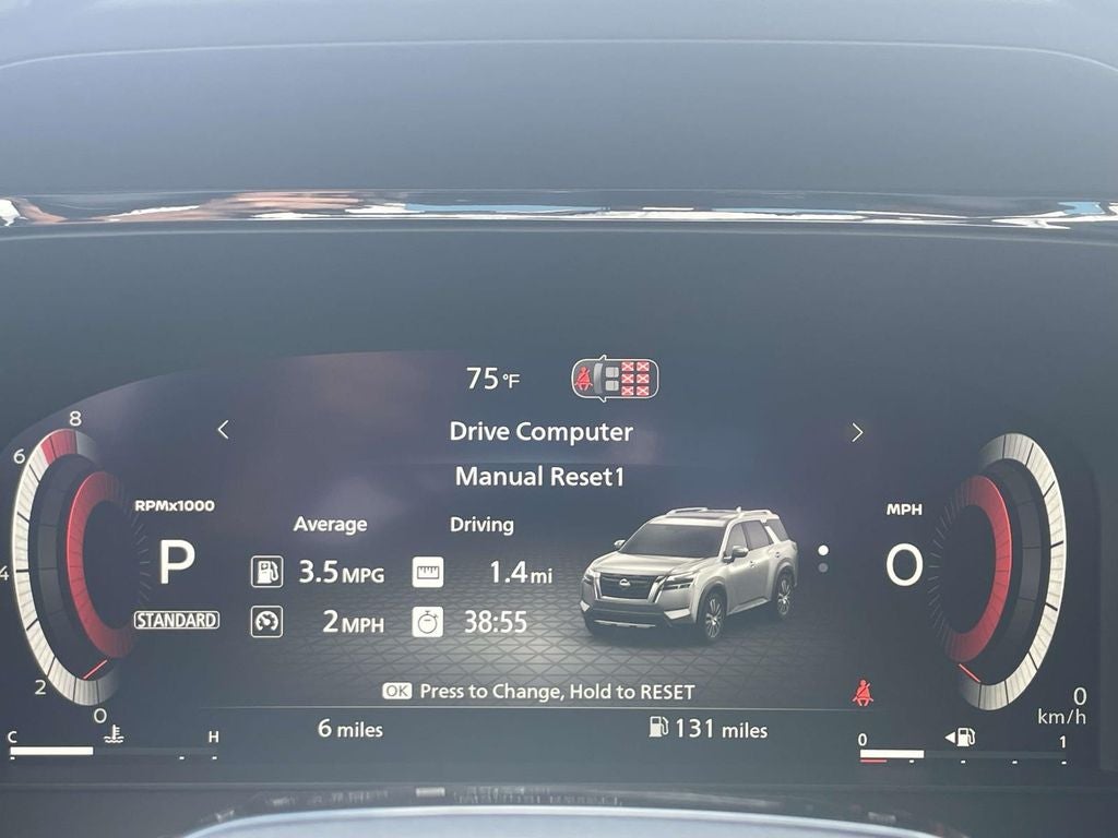 2026 Nissan Pathfinder SL