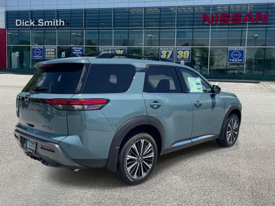 2026 Nissan Pathfinder Platinum