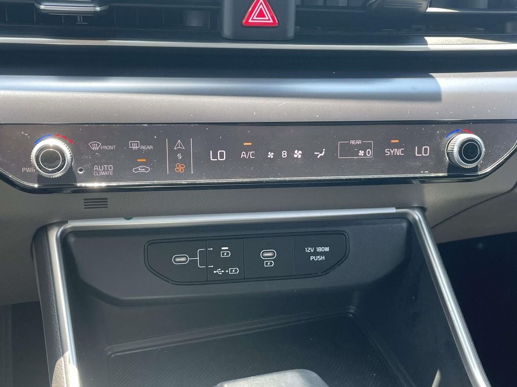 2025 Kia Carnival LXS