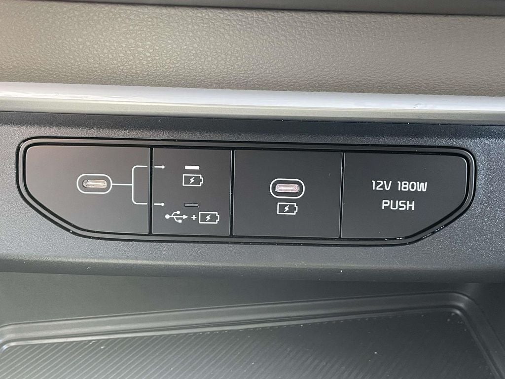 2025 Kia Carnival LXS