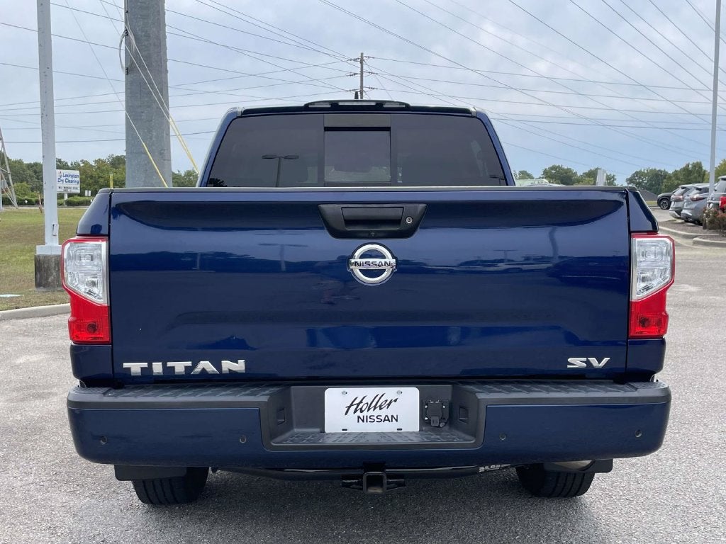 2022 Nissan Titan SV