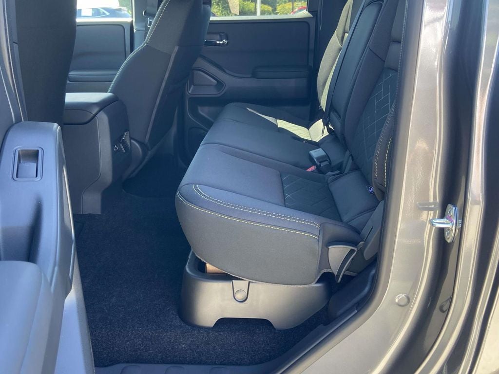 2027 Nissan Frontier Crew Cab SV