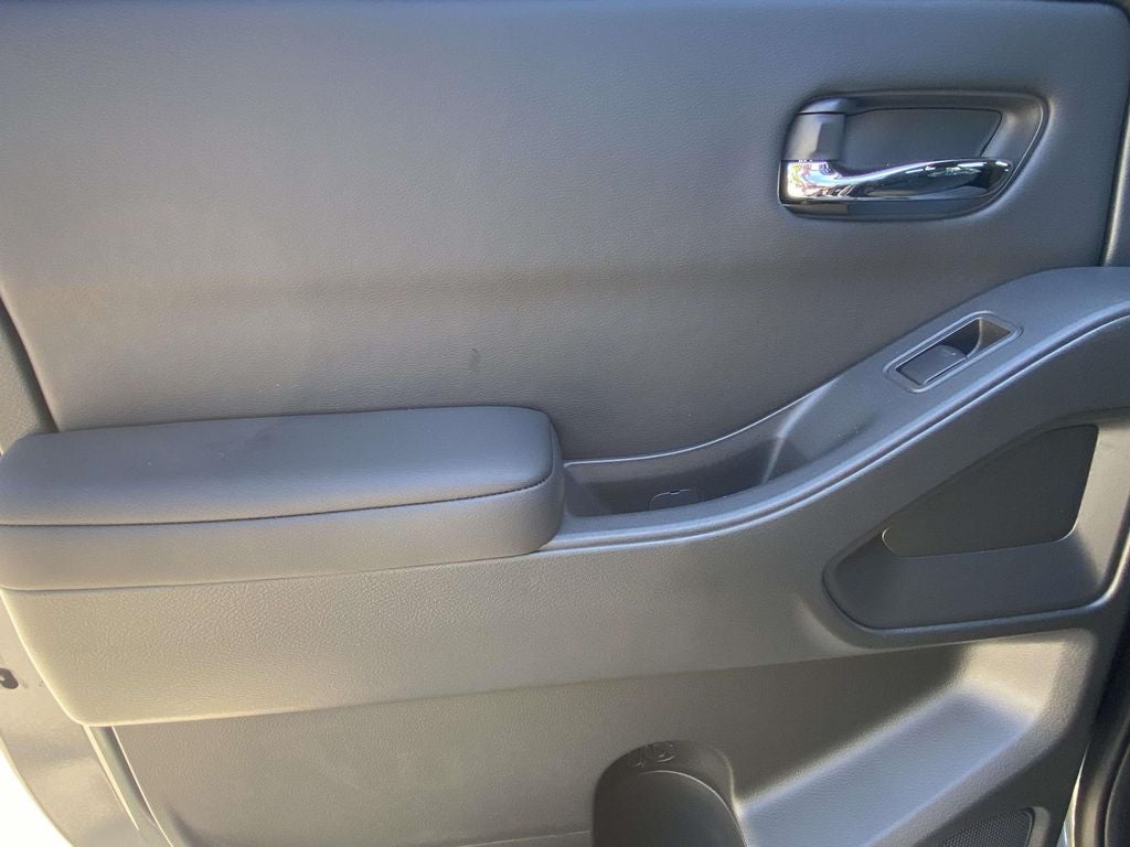 2027 Nissan Frontier Crew Cab SV