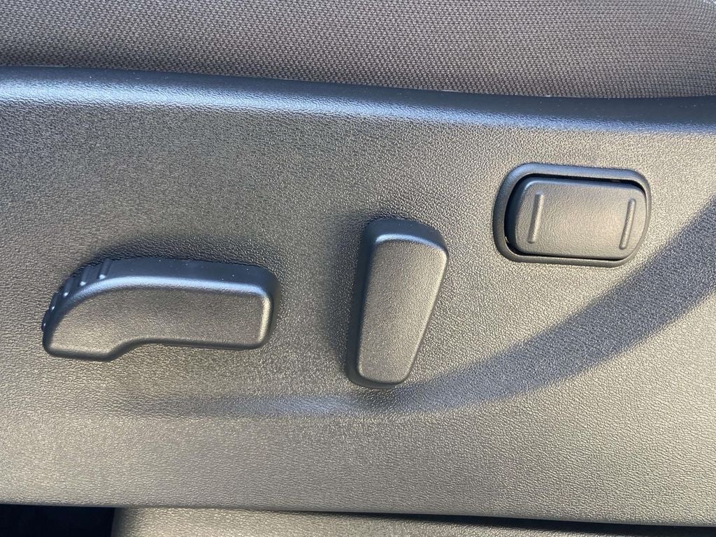 2027 Nissan Frontier Crew Cab SV