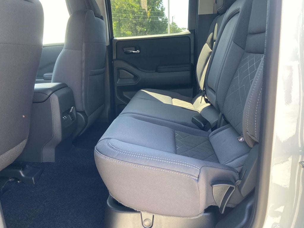 2027 Nissan Frontier Crew Cab SV