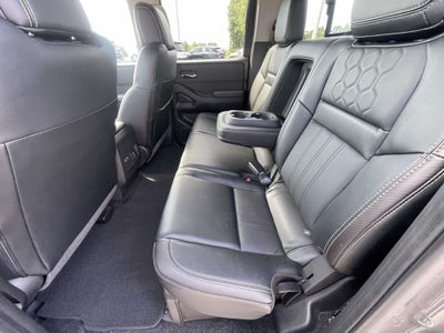 2024 Nissan Frontier SL