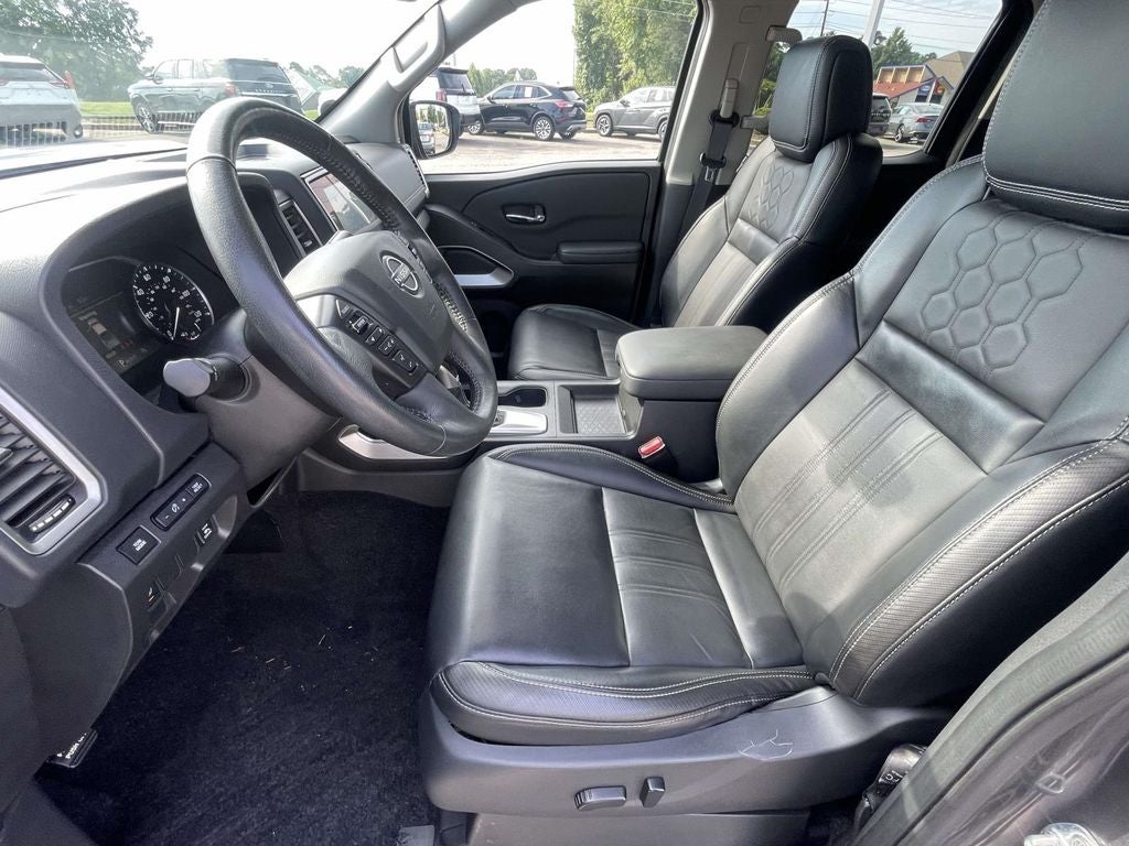 2024 Nissan Frontier SL
