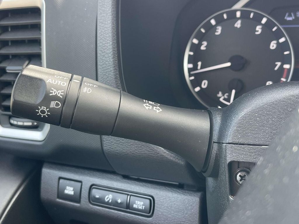 2024 Nissan Frontier SL