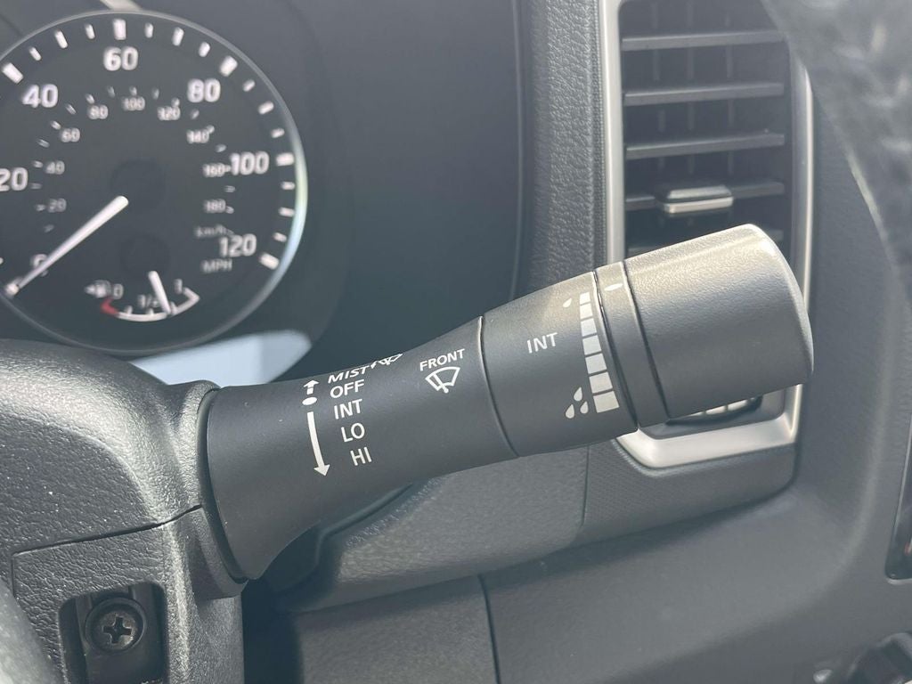 2024 Nissan Frontier SL