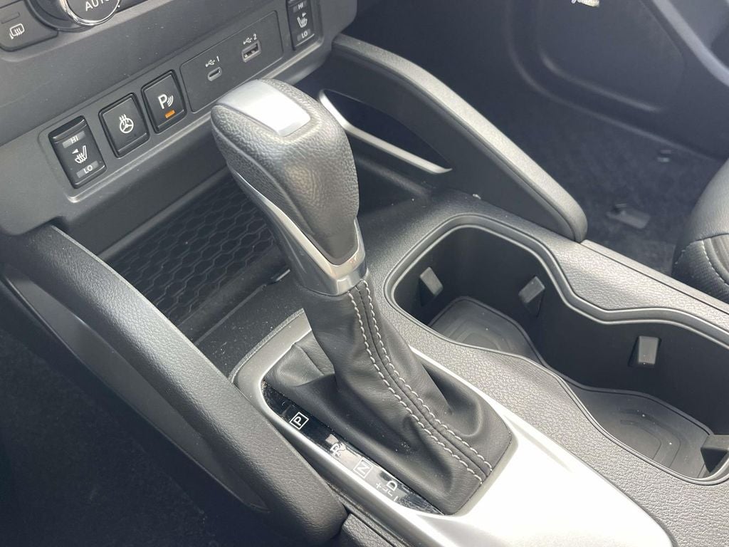 2024 Nissan Frontier SL