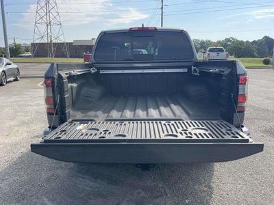 2024 Nissan Frontier SL