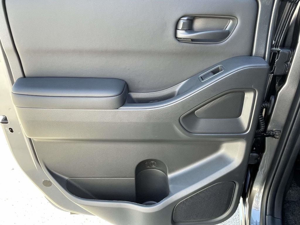 2027 Nissan Frontier Crew Cab SV