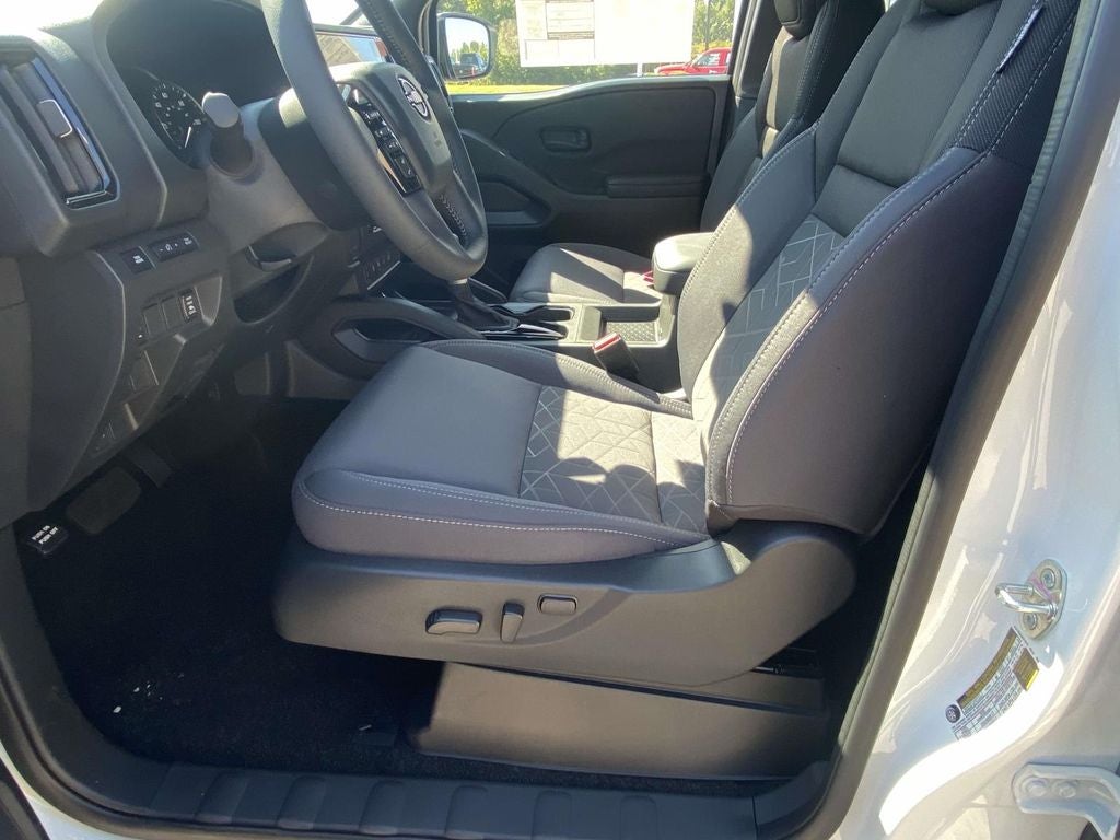 2027 Nissan Frontier SV