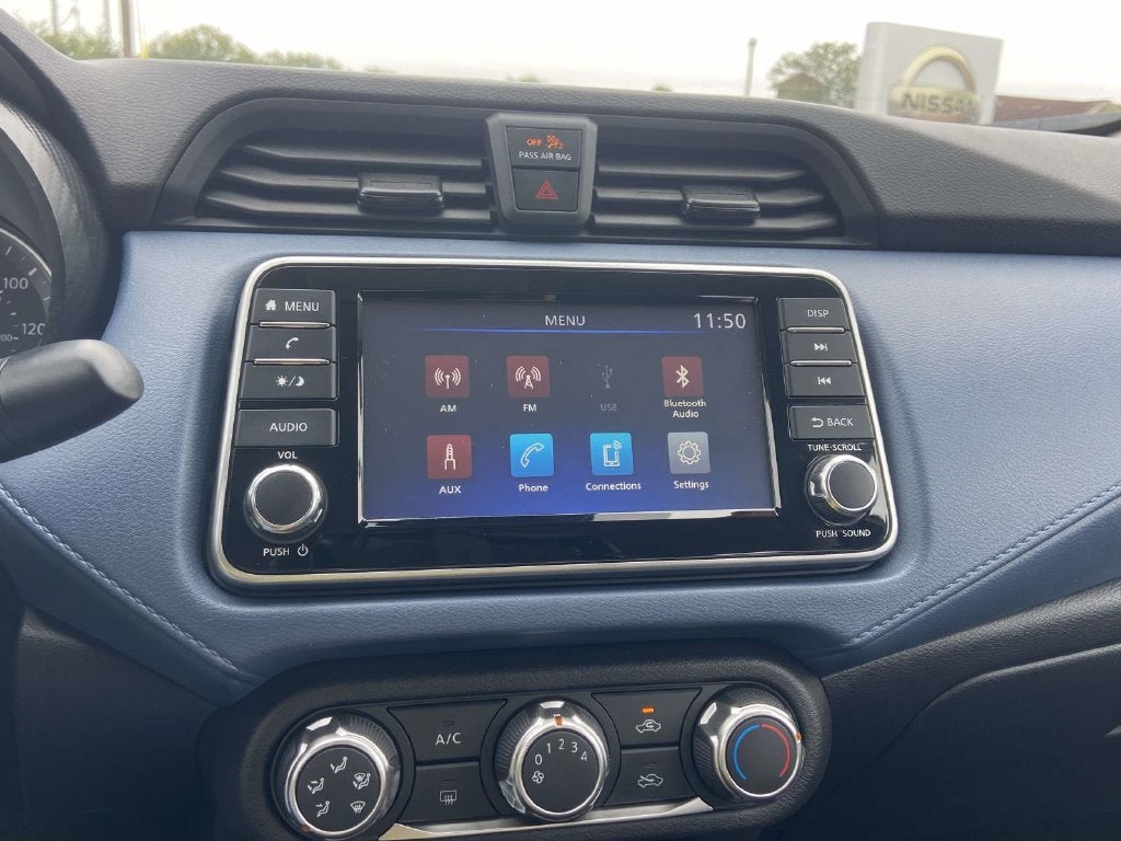 2025 Nissan Versa SV