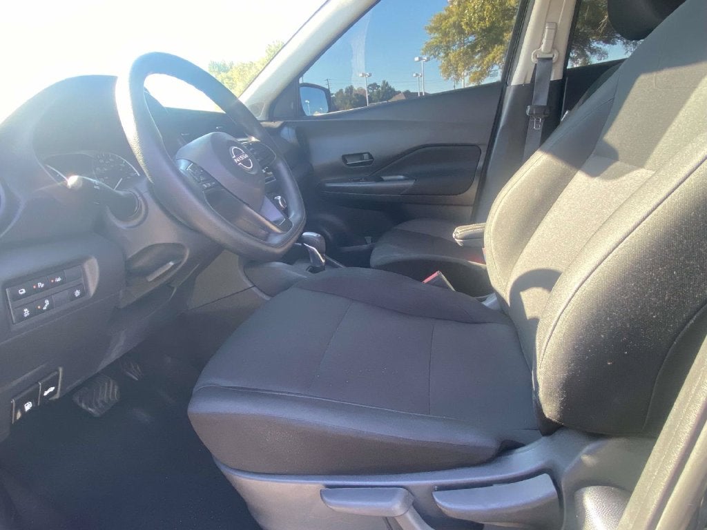 2023 Nissan Kicks S