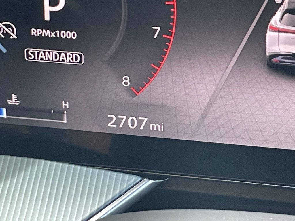 2025 Nissan Murano SL