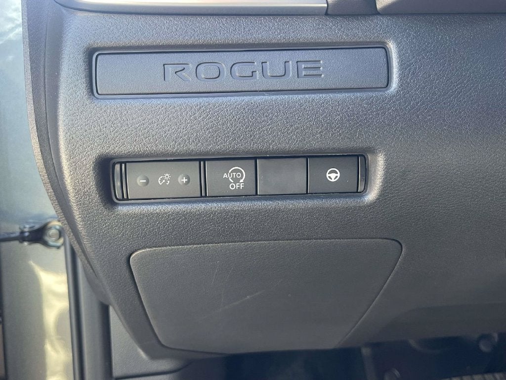 2027 Nissan Rogue SV