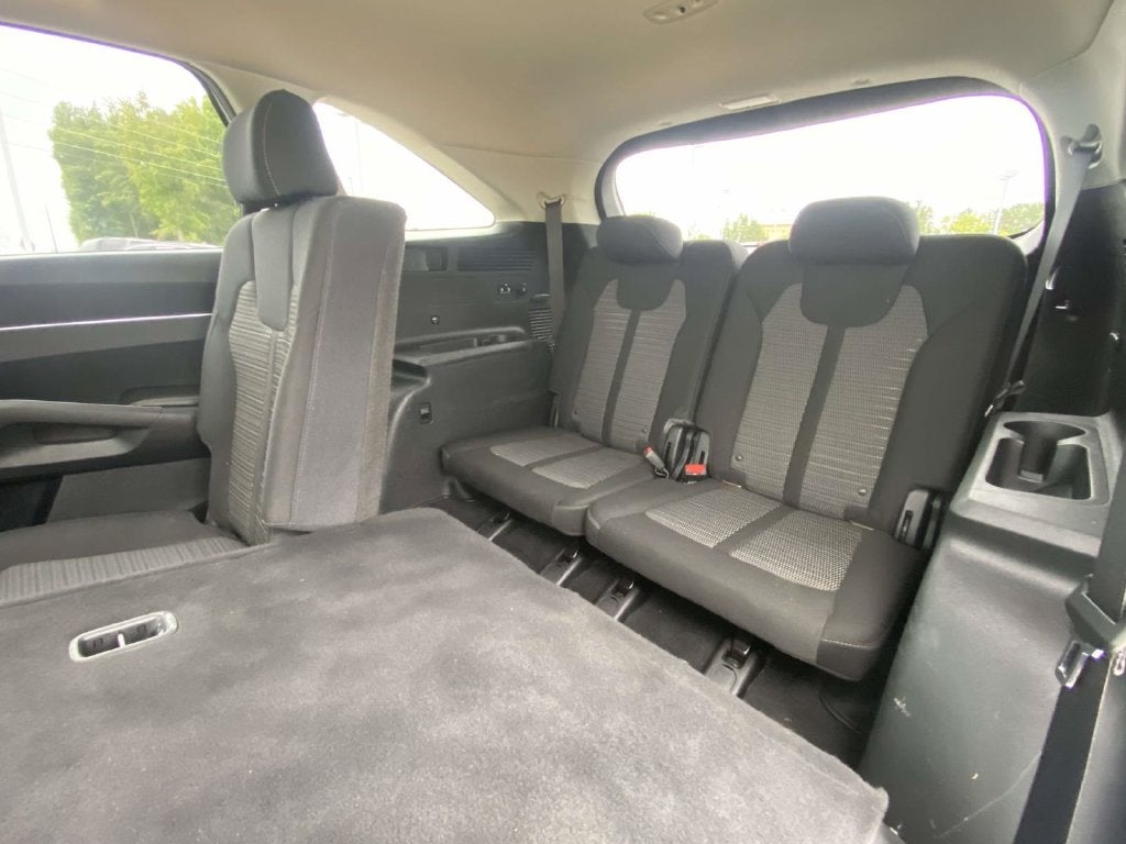 2022 Kia Sorento LX