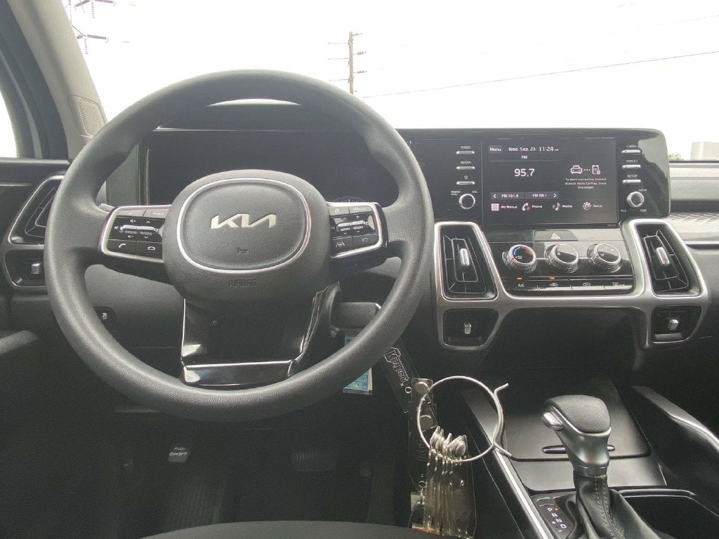 2022 Kia Sorento LX
