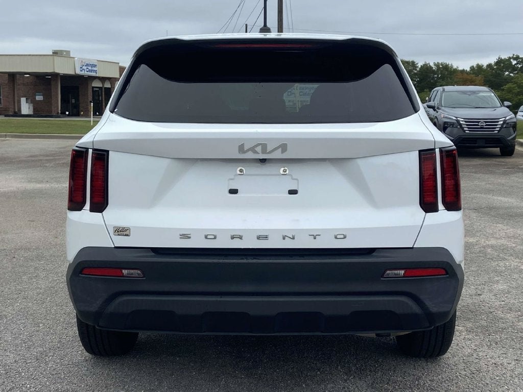 2022 Kia Sorento LX