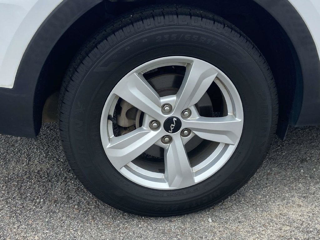 2022 Kia Sorento LX
