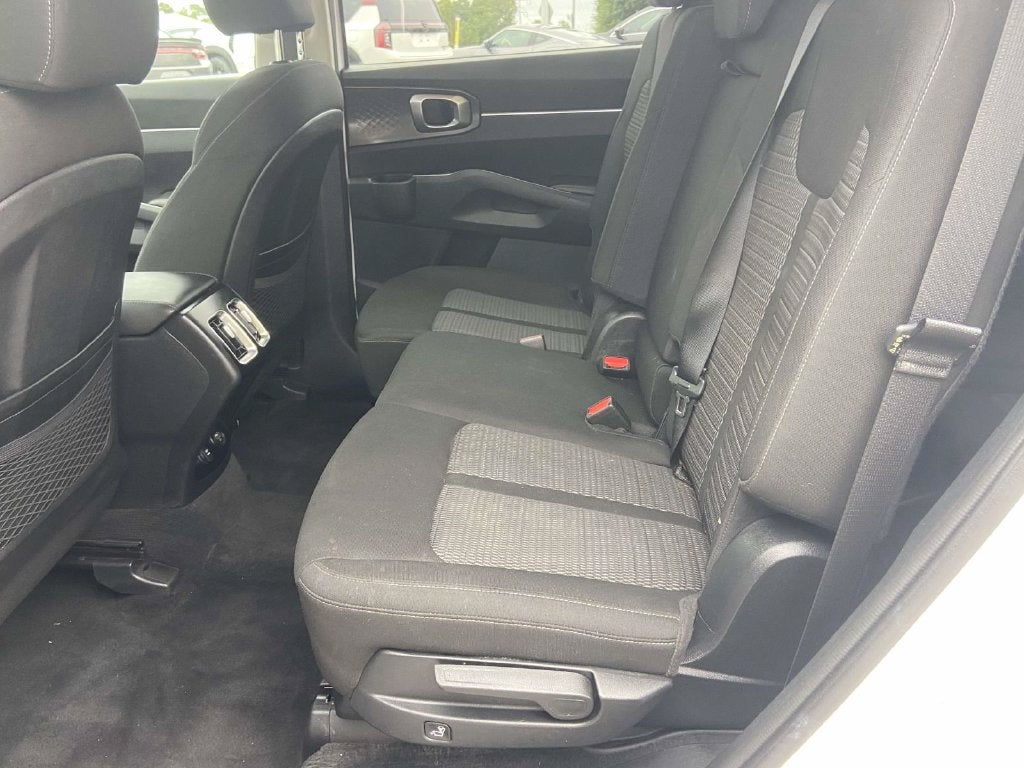 2022 Kia Sorento LX