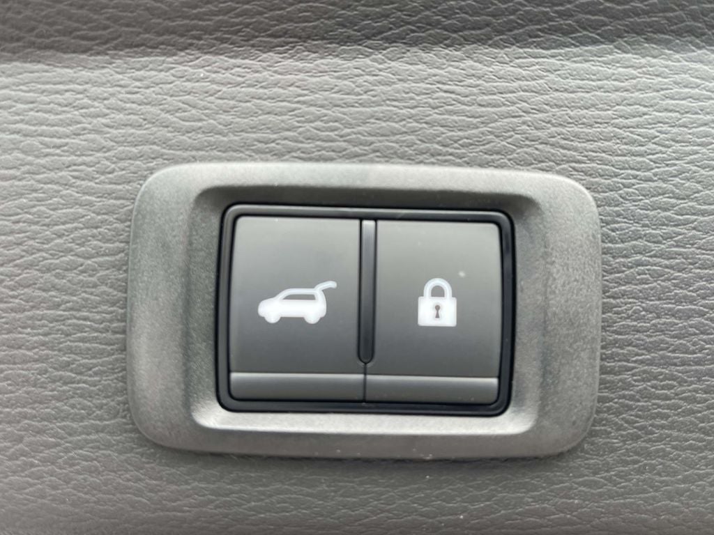 2026 Nissan Rogue Plug-In Hybrid Platinum
