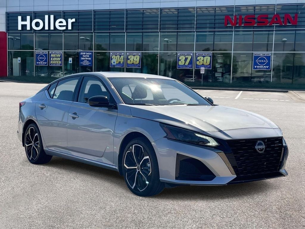 2025 Nissan Altima SR