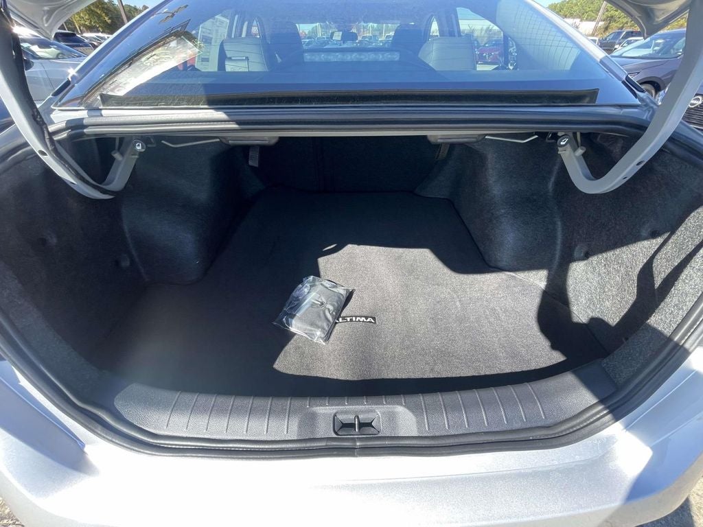 2025 Nissan Altima SR