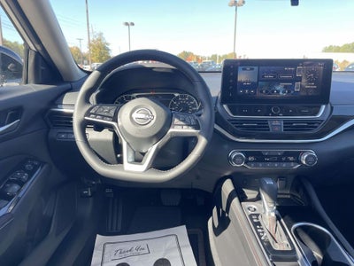 2025 Nissan Altima SR