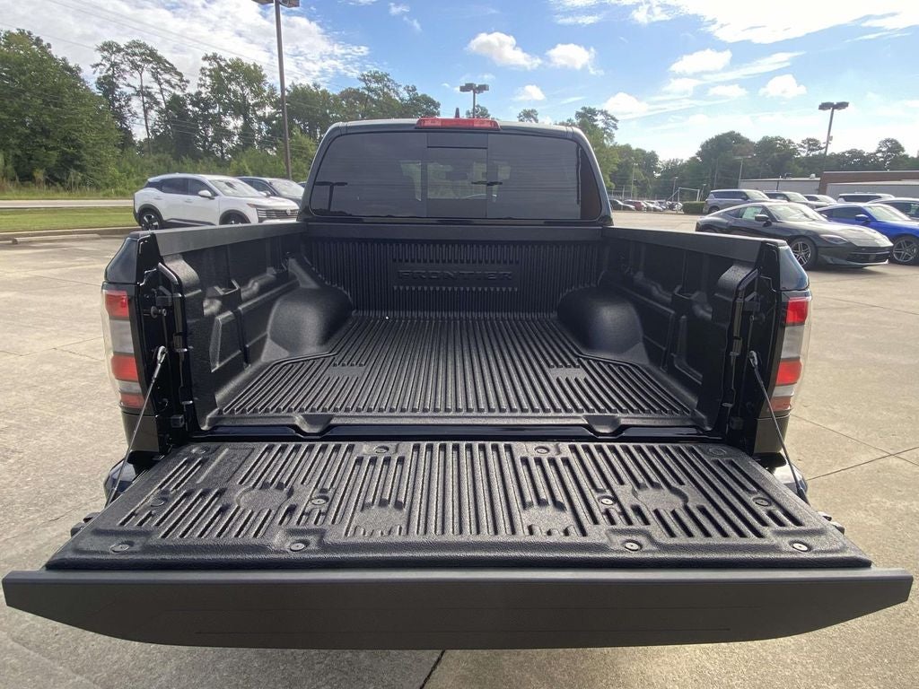 2027 Nissan Frontier SV