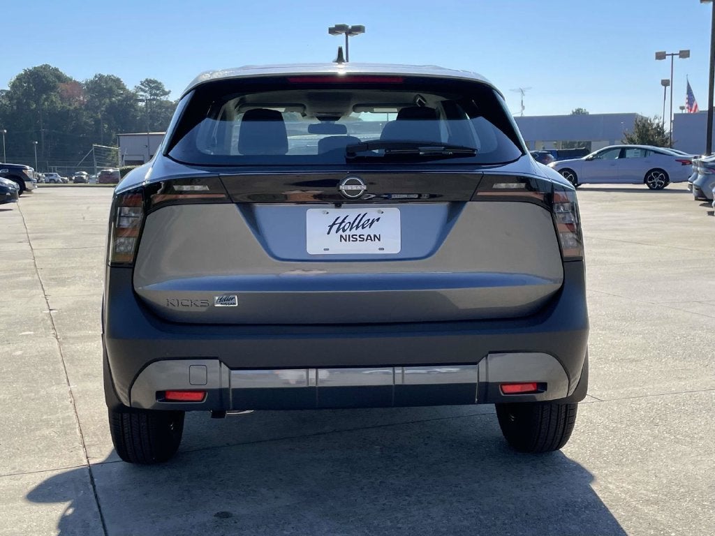 2027 Nissan Kicks S