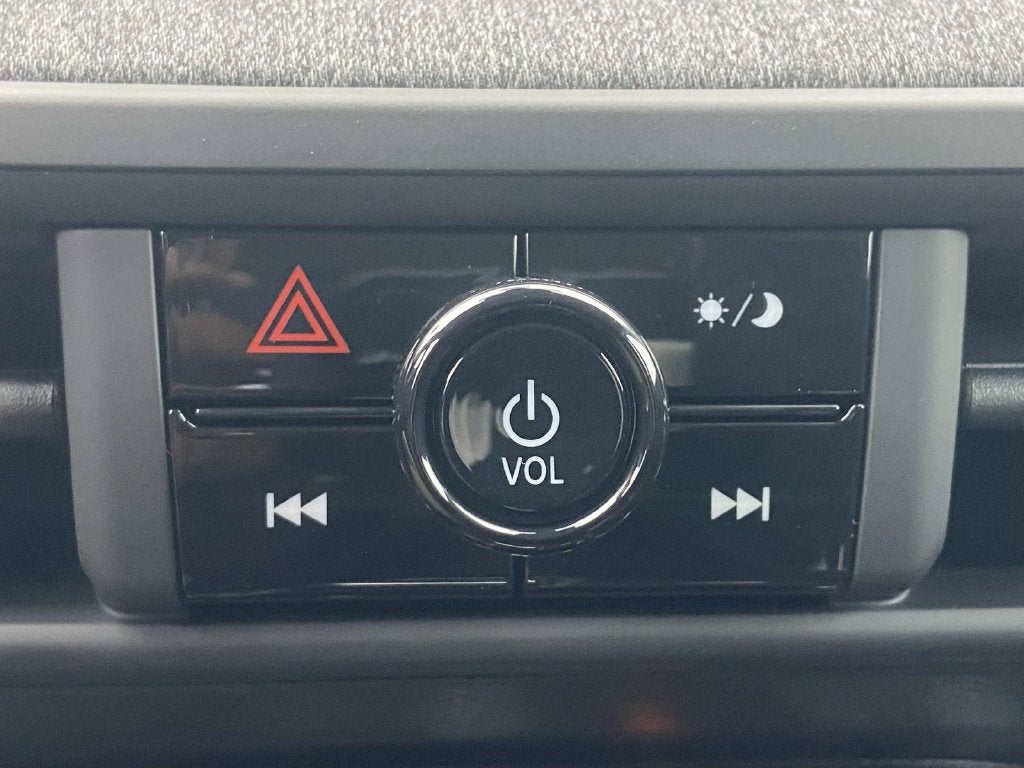 2027 Nissan Kicks S
