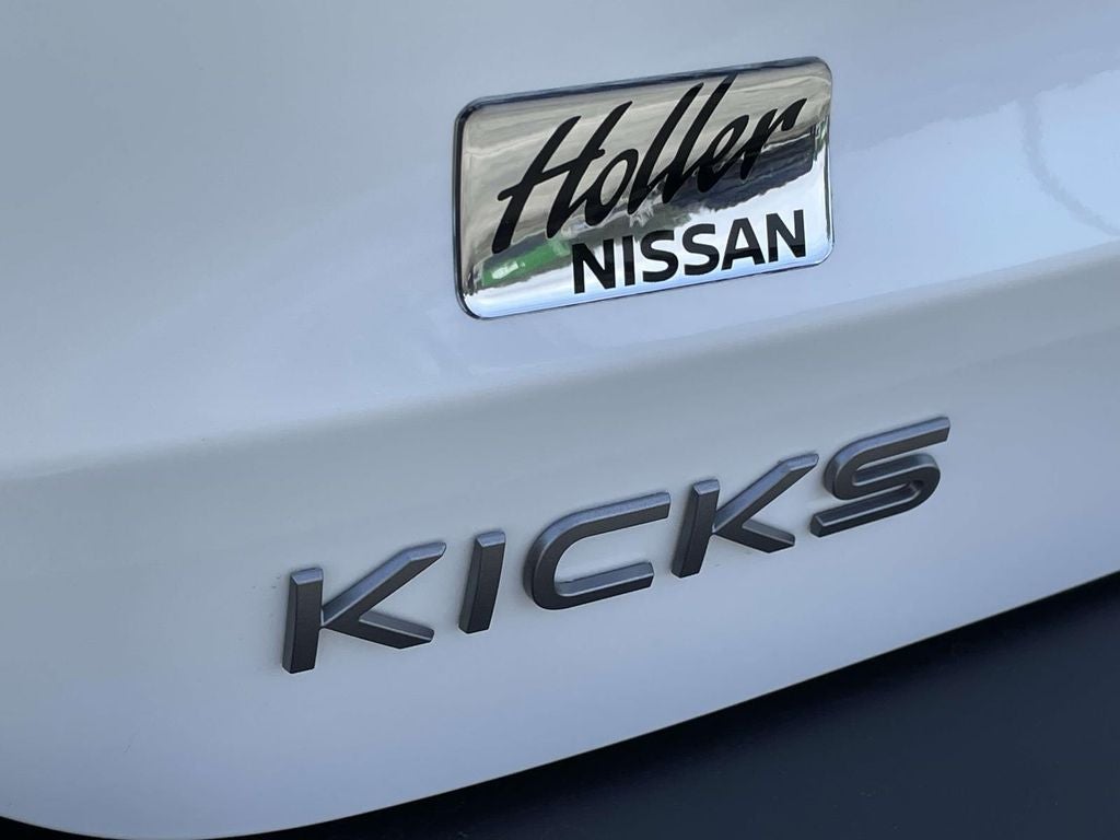 2027 Nissan Kicks SV
