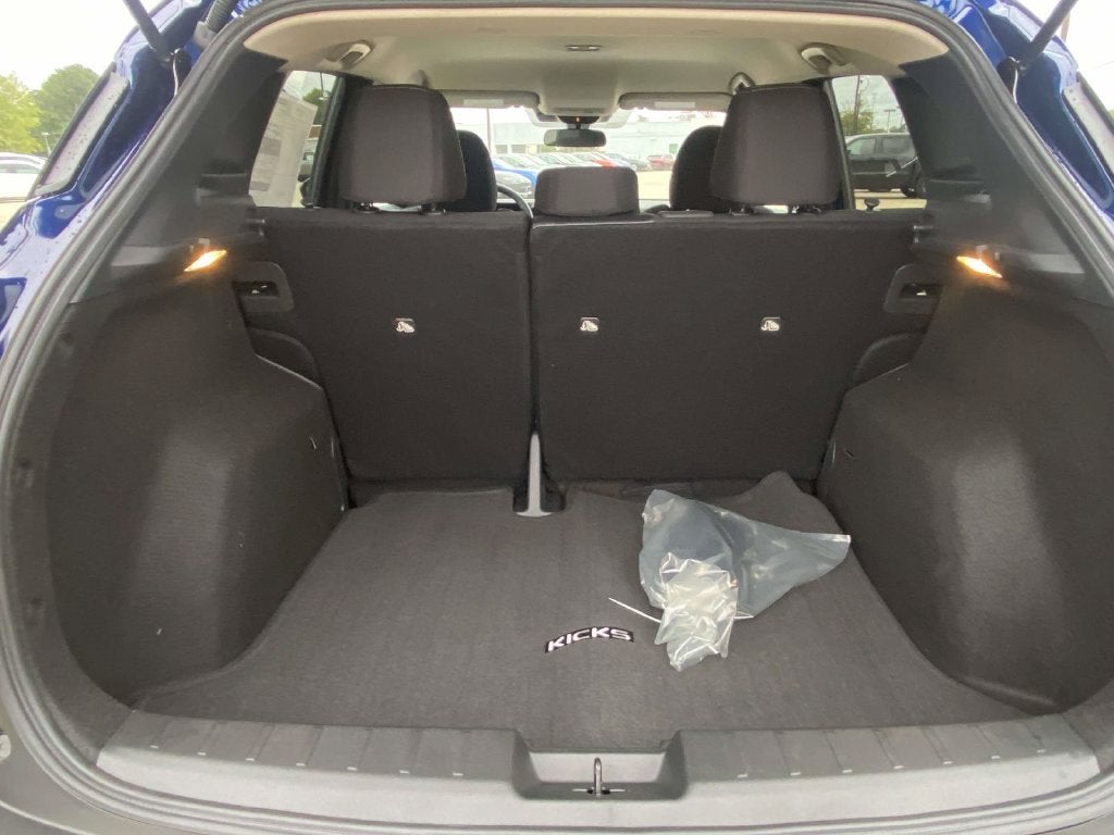 2027 Nissan Kicks SV