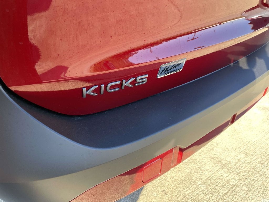 2027 Nissan Kicks SV