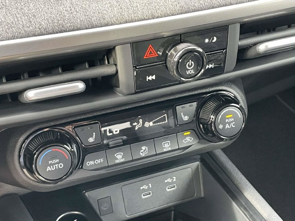 2027 Nissan Kicks SV