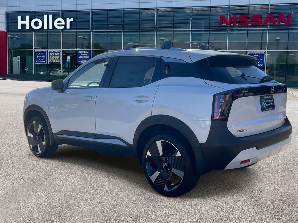 2026 Nissan Kicks SR