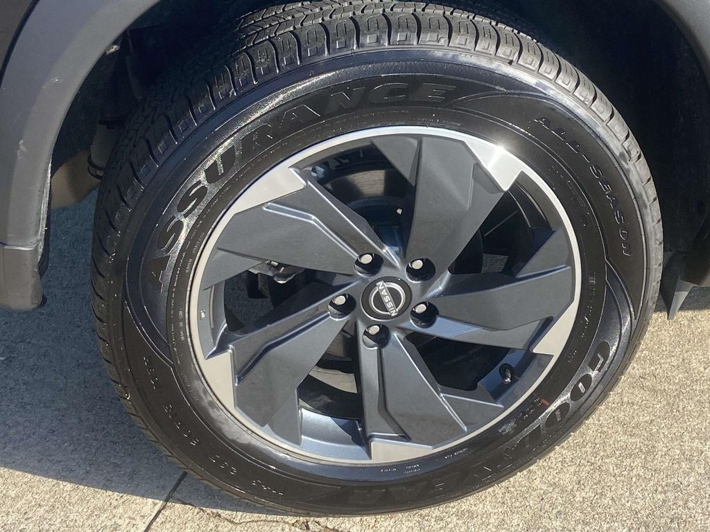 2025 Nissan Rogue SV