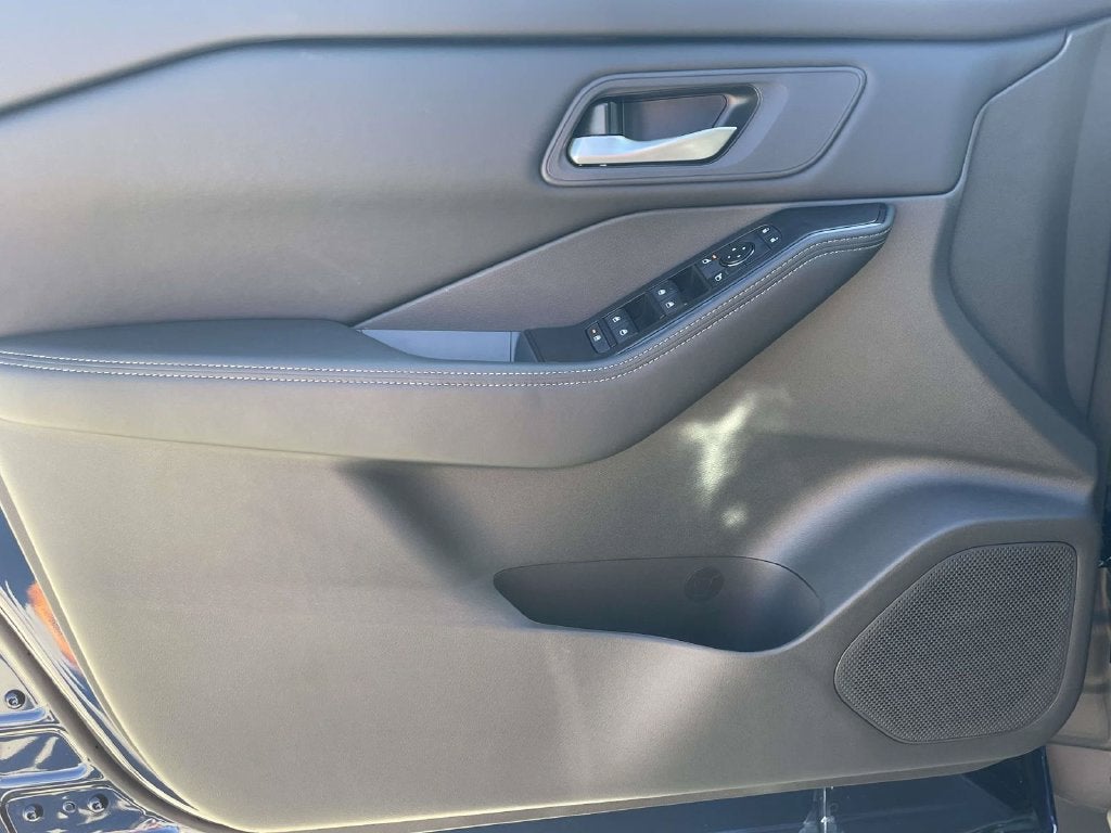 2027 Nissan Rogue SV