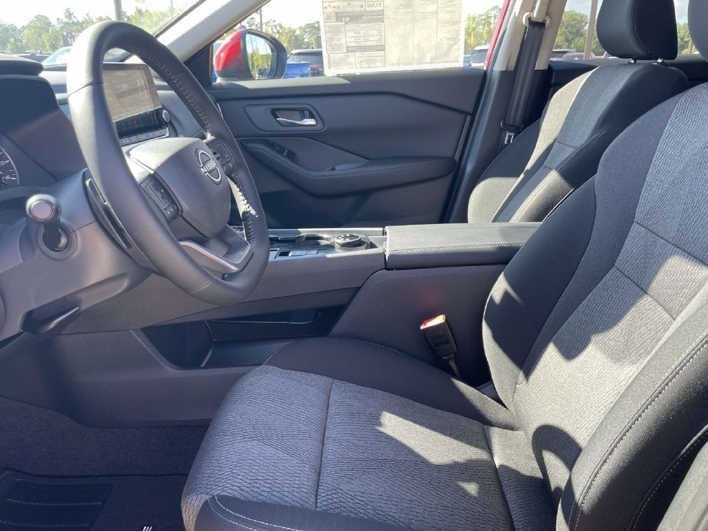 2027 Nissan Rogue SV