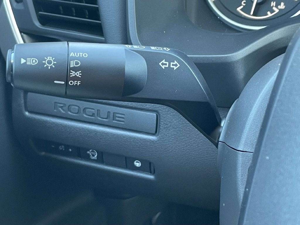 2027 Nissan Rogue SV